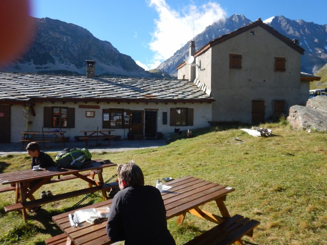 tignes-le-lac-refuge-dentre-deux-eaux-69